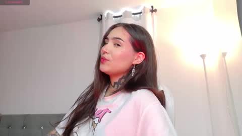 Snapshot of sara_queen9 chatting on February 10, 2026, 8:57 pm Sara online show from February 10, 2026, 8:57 pm