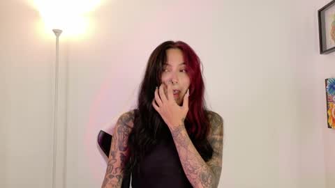 Sara online show from April 7, 2026, 1:33 pm