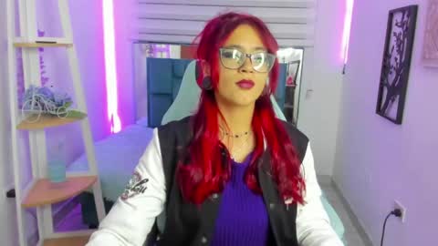 sara_red_x online show from June 10, 2026, 3:18 am