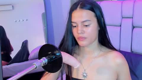 Snapshot of sara_rhoades_ chatting on November 26, 2025, 11:55 am Sara online show from November 26, 2025, 11:55 am