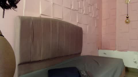 Snapshot of sara_rodriguez23 chatting on February 27, 2026, 7:36 pm Sara online show from February 27, 2026, 7:36 pm