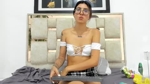 Snapshot of saraa_nix chatting on January 25, 2025, 9:36 am sara online show from January 25, 2025, 9:36 am