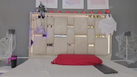 Snapshot of saraa_nix chatting on October 24, 2025, 3:14 am sara online show from October 24, 2025, 3:14 am