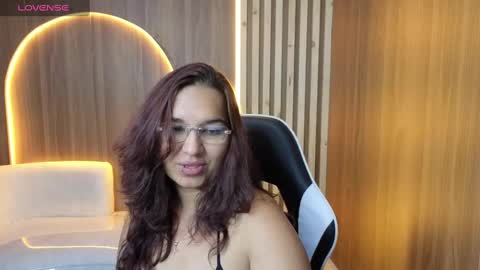 Snapshot of saraah_tx chatting on September 23, 2025, 1:25 pm Online 800 to 1400 online show from September 23, 2025, 1:25 pm