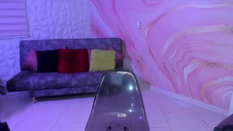 Sara online show from December 9, 2024, 7:07 pm