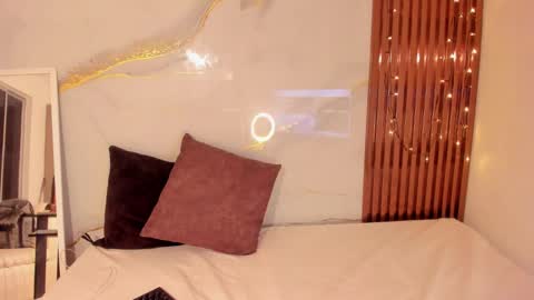 SARAHGIL online show from January 11, 2026, 8:14 pm