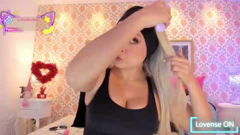 SaraAvila  online show from January 31, 2026, 9:57 pm