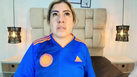 sarablonde_t online show from June 1, 2026, 9:49 pm