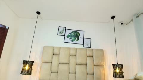 sarablonde_t online show from June 3, 2026, 7:30 pm