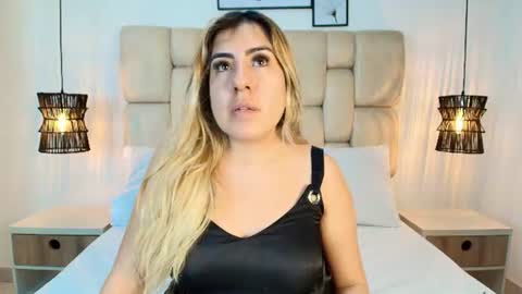 sarablonde_t online show from July 23, 2026, 7:56 pm