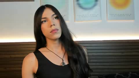 Snapshot of saracutie_ chatting on April 16, 2026, 7:14 pm Sara online show from April 16, 2026, 7:14 pm