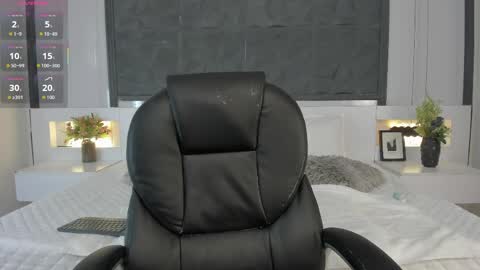  Sara Gomez  online show from March 31, 2026, 12:05 pm