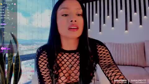 Sara Grey online show from December 5, 2025, 2:03 pm