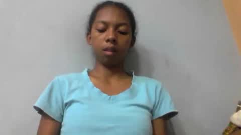 sarah146341 online show from April 14, 2026, 5:41 pm