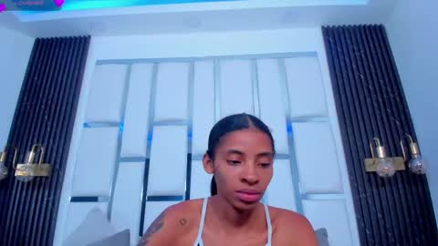 Snapshot of sarah_ashbourne chatting on October 4, 2025, 2:15 pm sarah_ashbourne online show from October 4, 2025, 2:15 pm