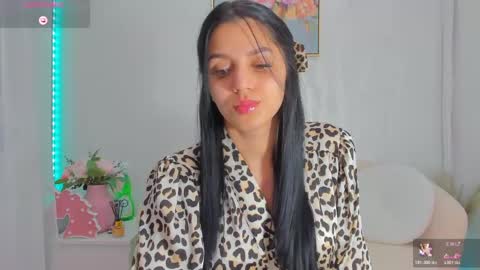 Sara online show from May 18, 2026, 8:42 am