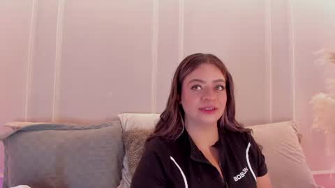 Sarah Bonneth online show from July 18, 2026, 11:36 am