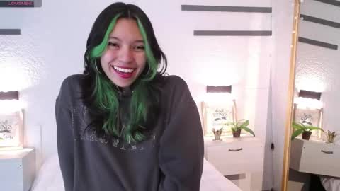 Snapshot of sarah_cute028 chatting on February 5, 2026, 1:49 pm Sarah online show from February 5, 2026, 1:49 pm