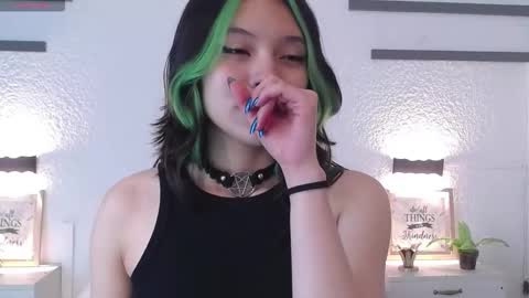 Snapshot of sarah_cute028 chatting on February 21, 2026, 1:56 pm Sarah online show from February 21, 2026, 1:56 pm