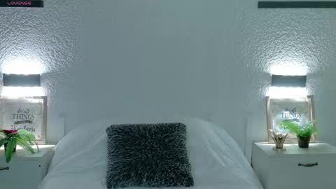 Sarah online show from May 25, 2026, 1:06 pm