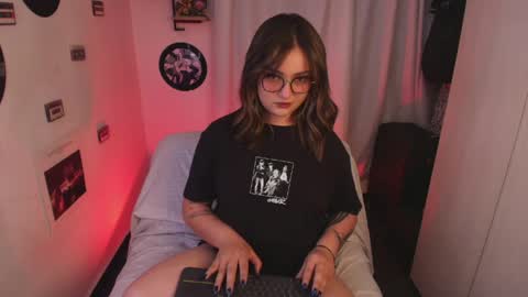 Sara online show from April 21, 2026, 5:03 am