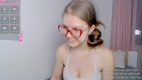 Sarah online show from April 15, 2026, 5:42 pm