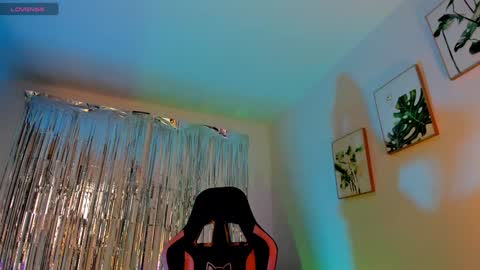 Snapshot of sarah_perez1 chatting on February 2, 2025, 10:28 pm INSTAGRAM...sarah22 p online show from February 2, 2025, 10:28 pm