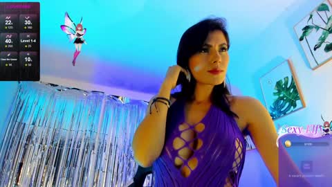 Snapshot of sarah_perez1 chatting on February 5, 2025, 12:20 am INSTAGRAM...sarah22 p online show from February 5, 2025, 12:20 am