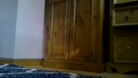 Sarahs room online show from November 18, 2025, 1:04 pm