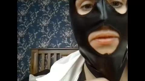 Sarahs room online show from November 20, 2025, 12:16 pm