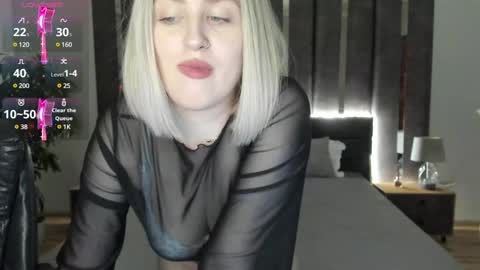 Snapshot of sarah_soul chatting on December 18, 2024, 1:15 am Sarah online show from December 18, 2024, 1:15 am