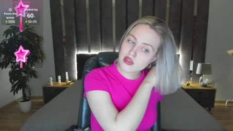 Snapshot of sarah_soul chatting on December 22, 2024, 1:01 am Sarah online show from December 22, 2024, 1:01 am