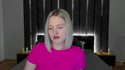 Snapshot of sarah_soul chatting on January 4, 2025, 12:59 am Sarah online show from January 4, 2025, 12:59 am