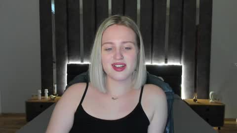 Snapshot of sarah_soul chatting on January 8, 2025, 6:41 am Sarah online show from January 8, 2025, 6:41 am