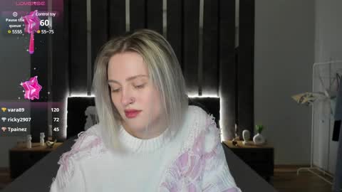 Snapshot of sarah_soul chatting on January 27, 2025, 6:52 am Sarah online show from January 27, 2025, 6:52 am