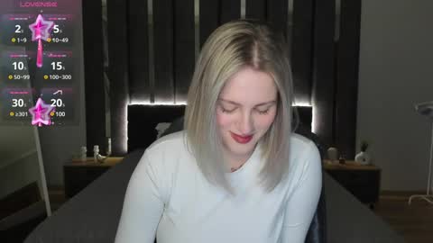 Snapshot of sarah_soul chatting on February 4, 2025, 1:13 am Sarah online show from February 4, 2025, 1:13 am