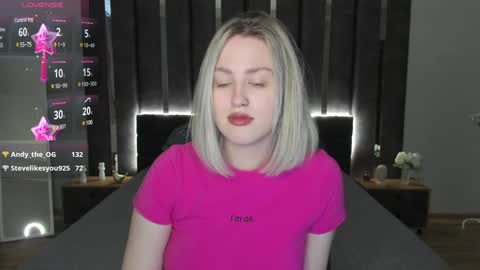 Snapshot of sarah_soul chatting on February 9, 2025, 3:43 am Sarah online show from February 9, 2025, 3:43 am