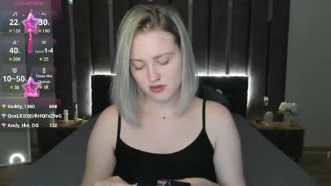 Snapshot of sarah_soul chatting on February 9, 2025, 6:43 am Sarah online show from February 9, 2025, 6:43 am