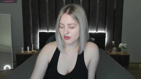 Snapshot of sarah_soul chatting on February 11, 2025, 12:59 am Sarah online show from February 11, 2025, 12:59 am