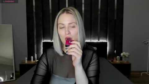 Snapshot of sarah_soul chatting on February 13, 2025, 12:57 am Sarah online show from February 13, 2025, 12:57 am