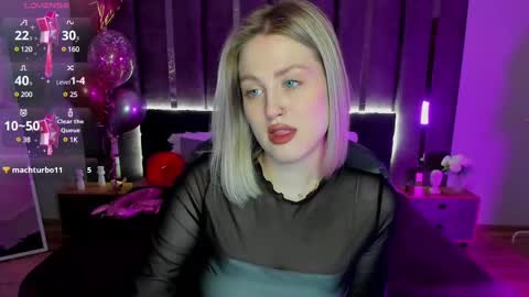 Snapshot of sarah_soul chatting on March 5, 2025, 12:59 am Sarah online show from March 5, 2025, 12:59 am