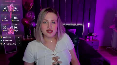 Snapshot of sarah_soul chatting on March 6, 2025, 4:08 am Sarah online show from March 6, 2025, 4:08 am