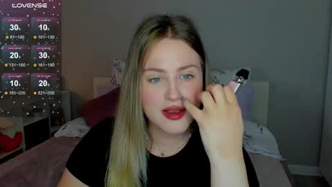 Snapshot of sarah_soul chatting on October 1, 2025, 1:00 am Sarah online show from October 1, 2025, 1:00 am