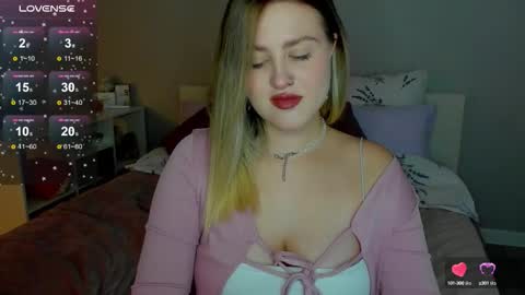 Snapshot of sarah_soul chatting on October 3, 2025, 1:13 am Sarah online show from October 3, 2025, 1:13 am