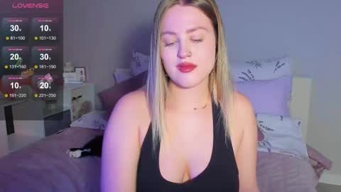 Snapshot of sarah_soul chatting on October 24, 2025, 1:46 am Sarah online show from October 24, 2025, 1:46 am