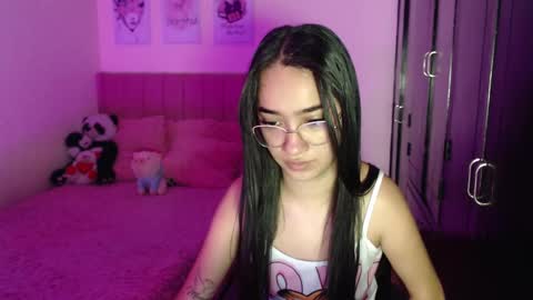 Sarah online show from February 4, 2025, 6:38 pm