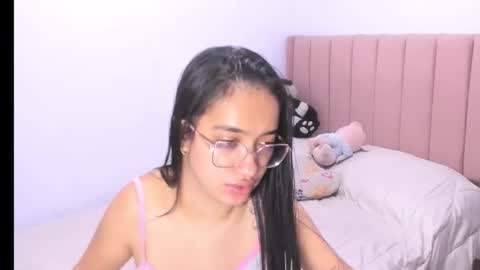 Sarah online show from October 8, 2025, 3:31 pm