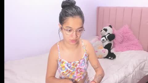 Sarah online show from October 24, 2025, 7:43 pm