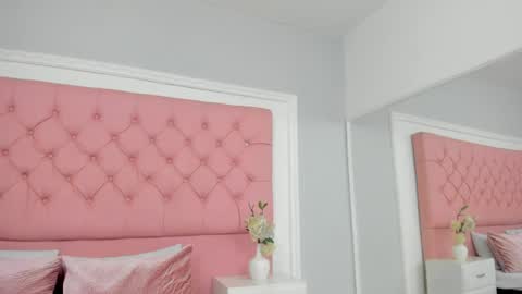 Sarah the Doll  online show from June 3, 2026, 1:36 pm