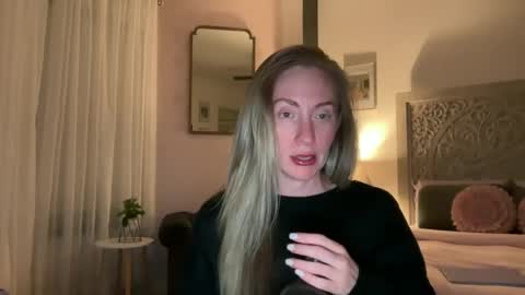 Sarah online show from June 22, 2026, 3:47 am